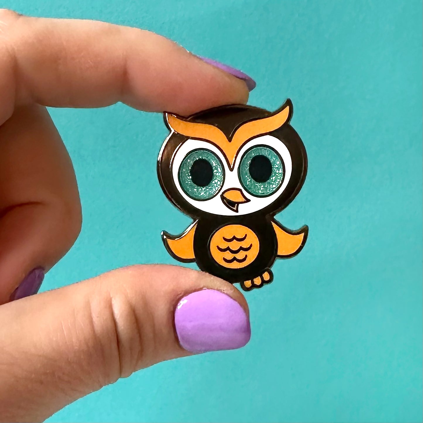 "Hoot-O-ween" Halloween exclusive hard enamel pin